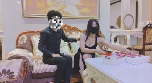 55461-爆乳性感身材干爹的泄欲工具▌苏美奈▌深喉吸吮侍奉 开腿迎肏全根没入饱满蜜鲍 爆射娇艳肉体.jpg